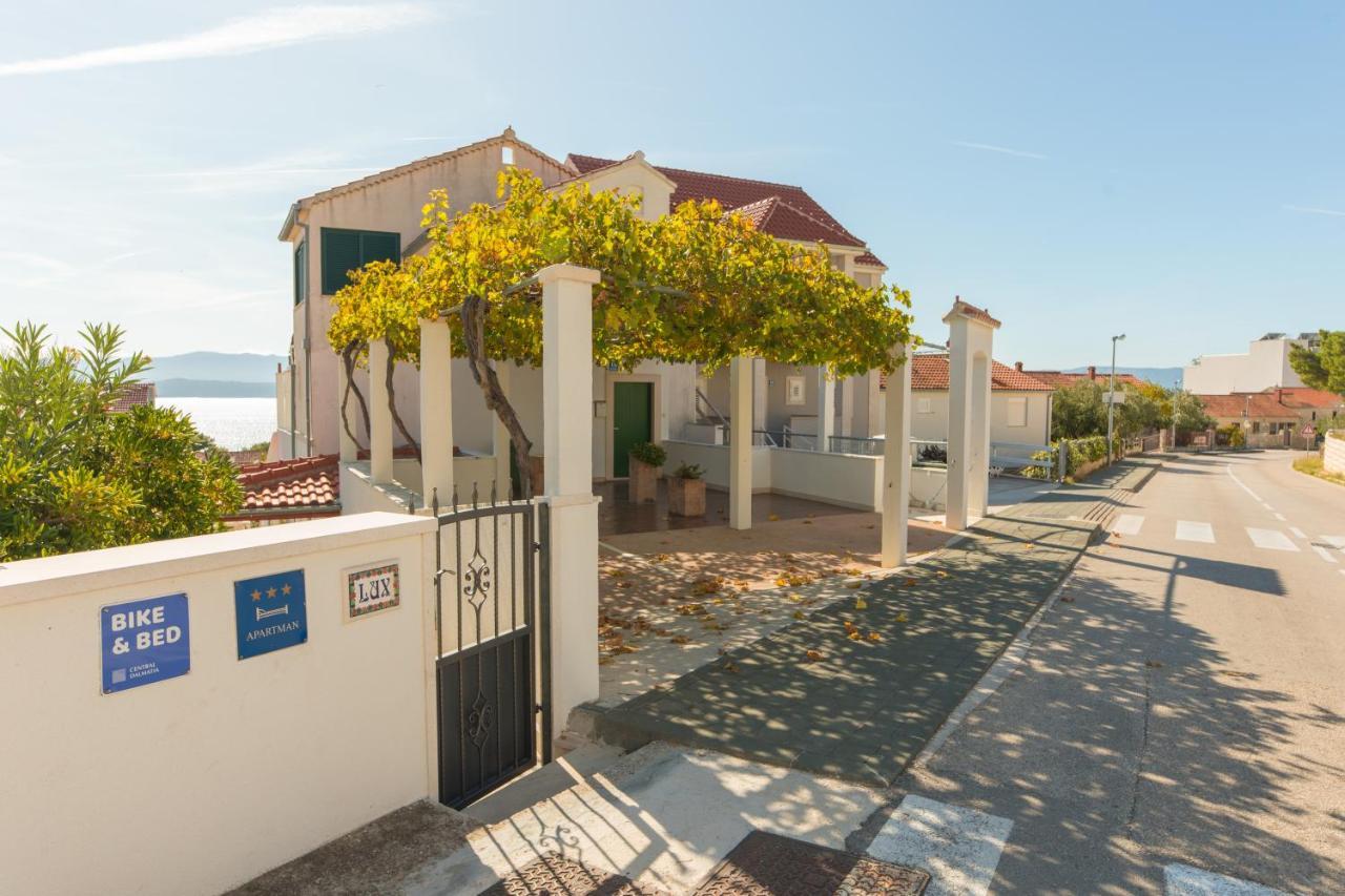 Apartments Lux Бол Экстерьер фото