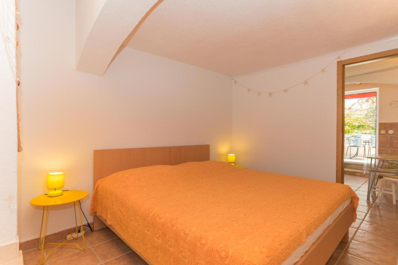 Apartments Lux Бол Экстерьер фото