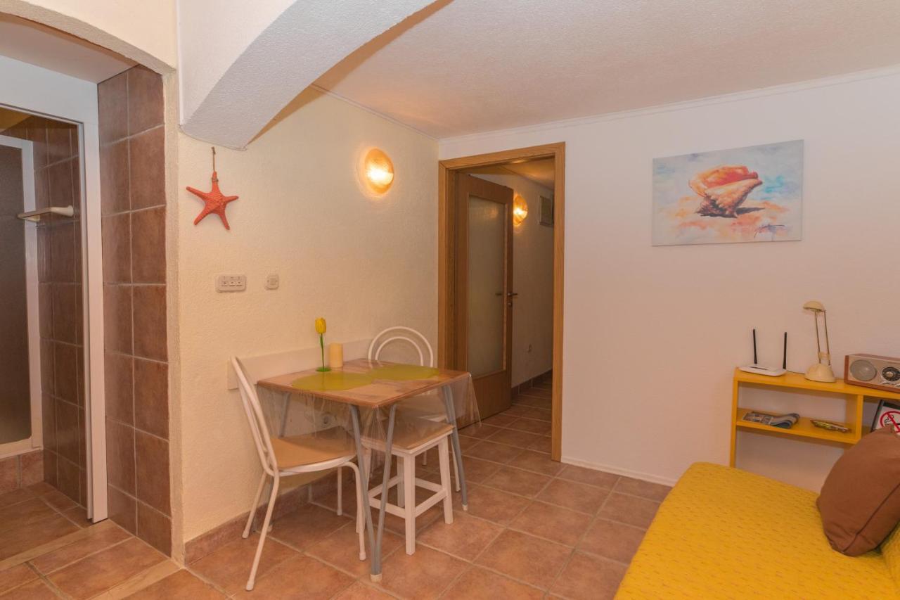 Apartments Lux Бол Экстерьер фото