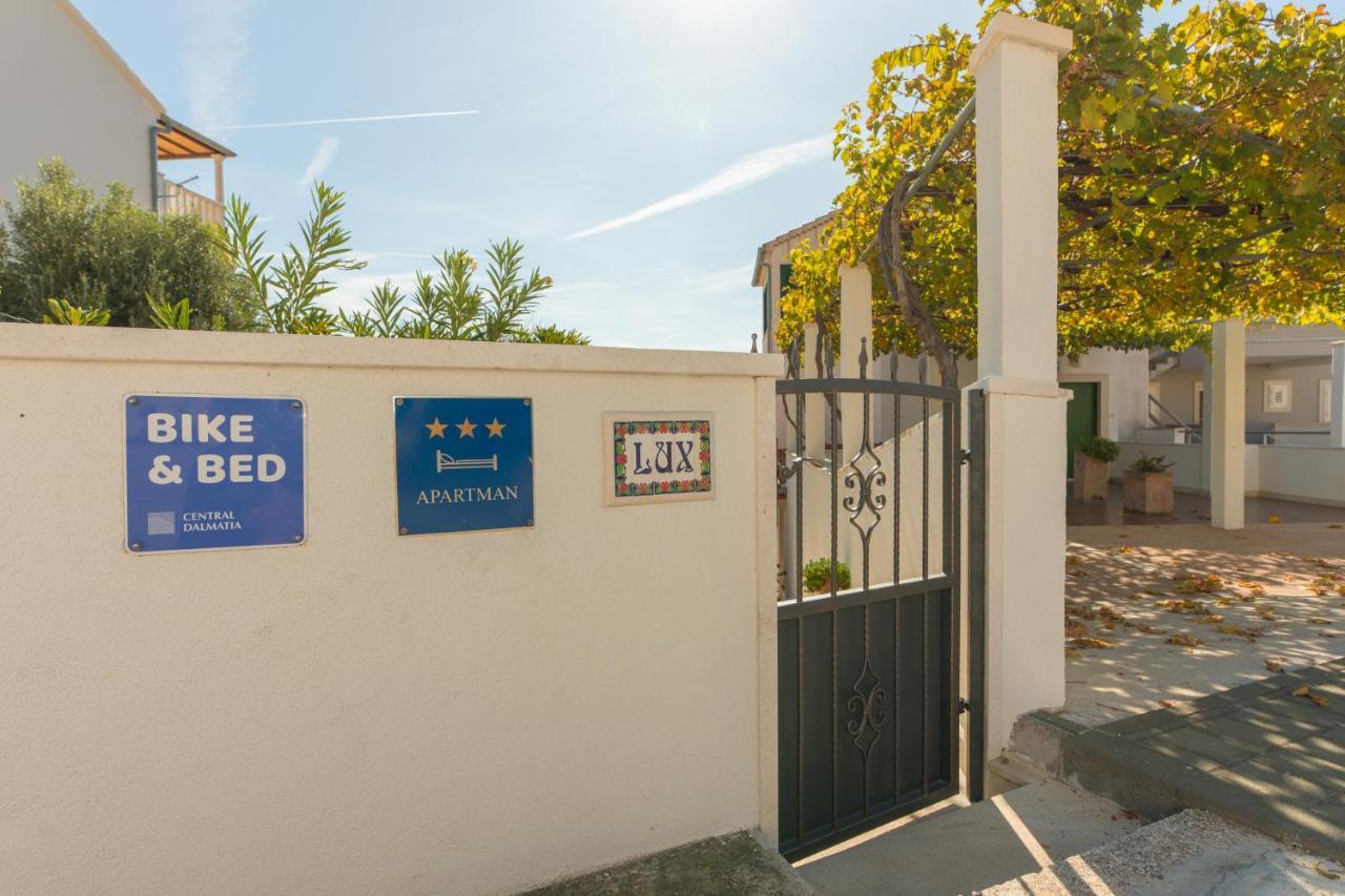 Apartments Lux Бол Экстерьер фото