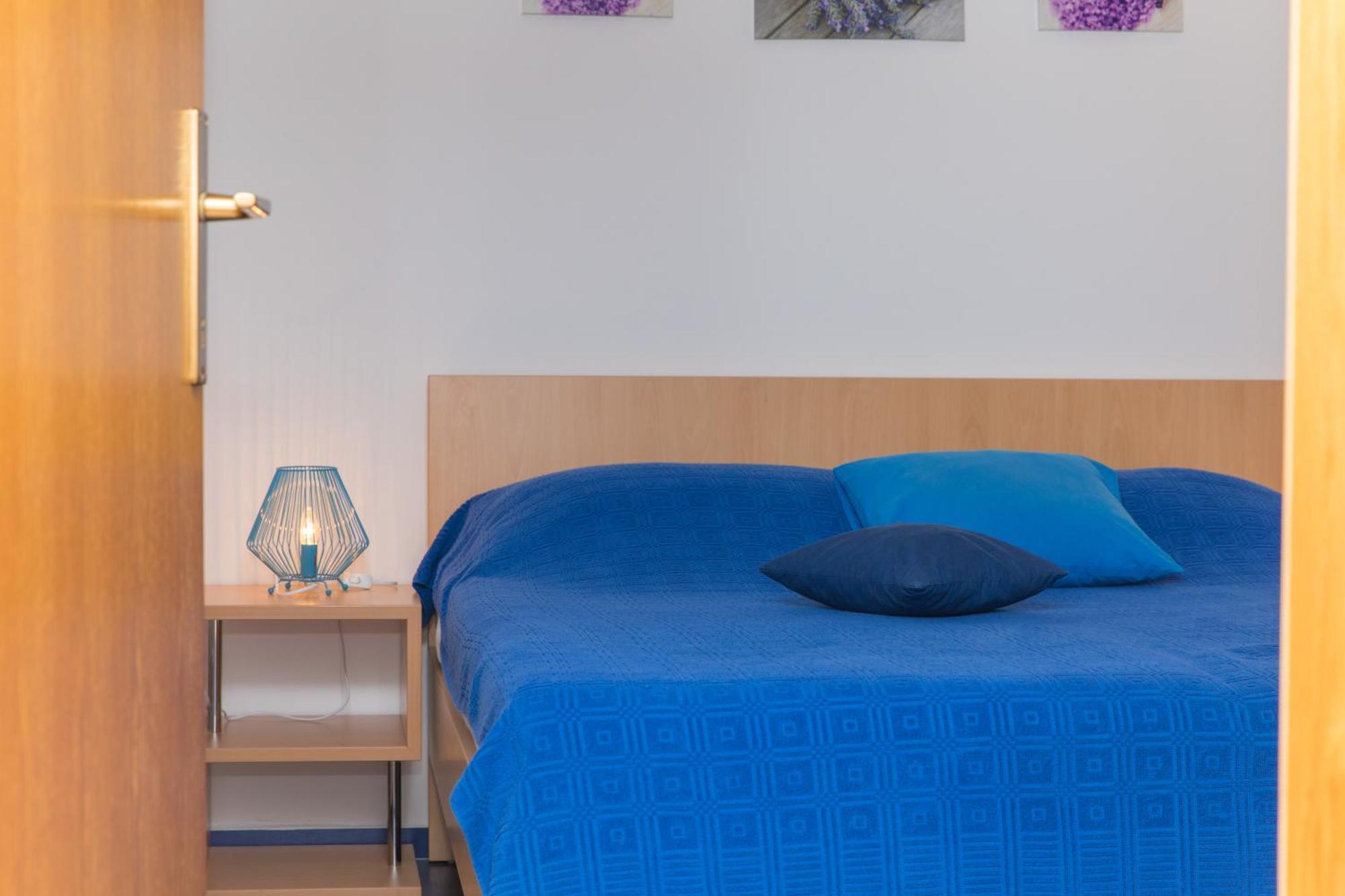 Apartments Lux Бол Экстерьер фото