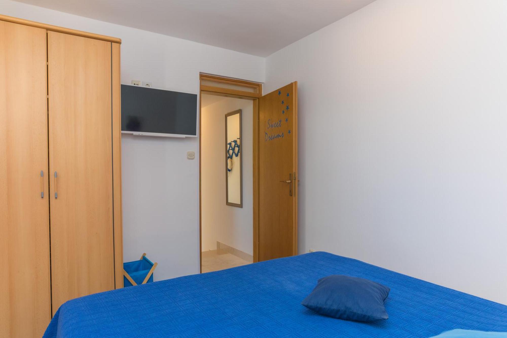 Apartments Lux Бол Экстерьер фото