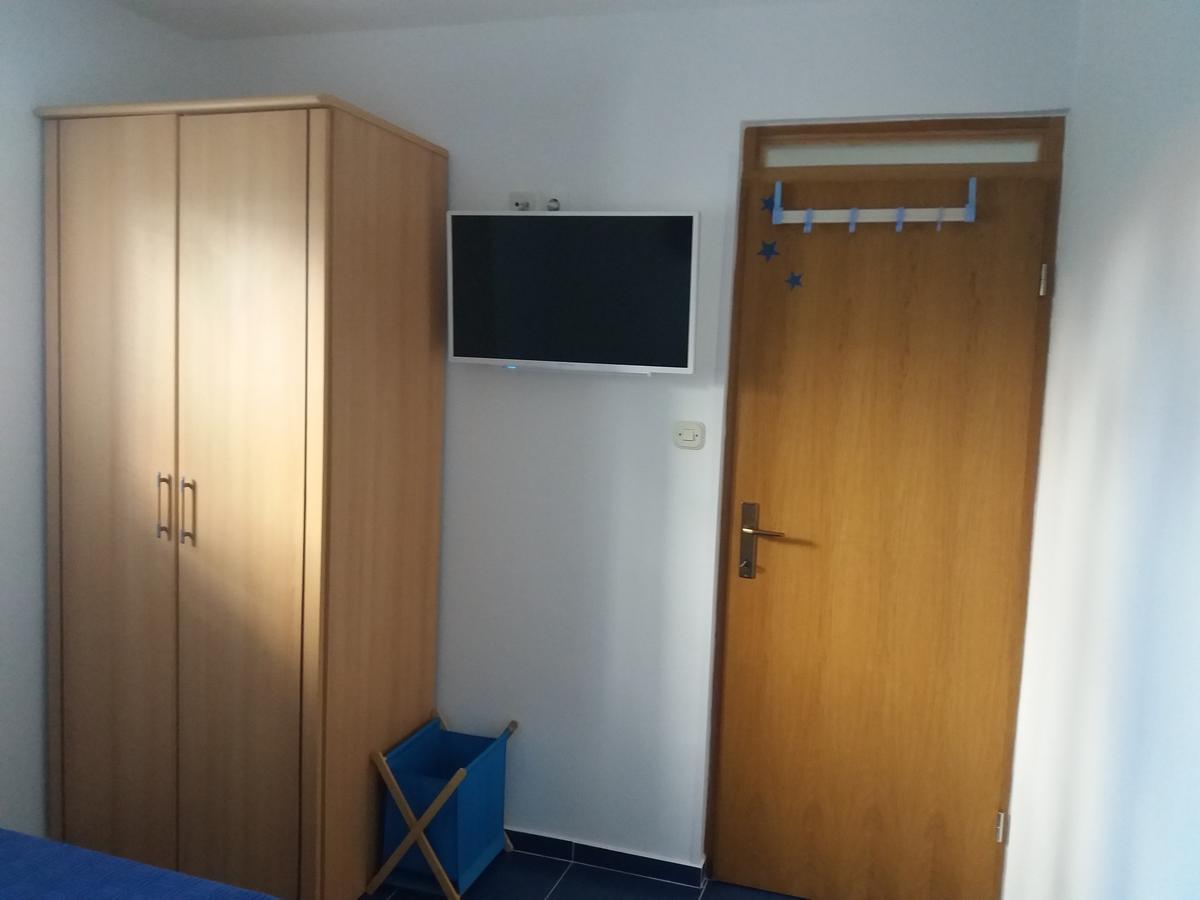 Apartments Lux Бол Экстерьер фото